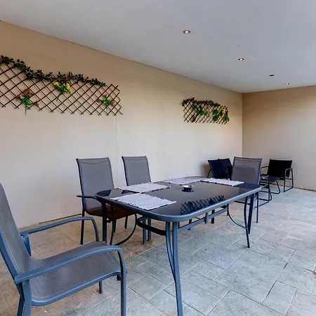 Deja Blue & Pool House, By Estia Vila