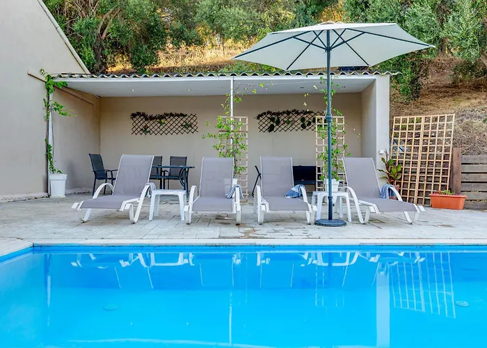فيلة Deja Blue & Pool House, By Estia *